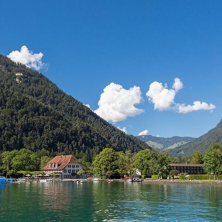 Neuhaus Golf- & Strandhotel Unterseen Buitenkant foto
